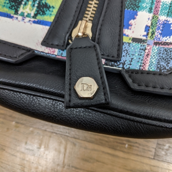 Danielle Nicole Black Crossbody Colorful Design - Picture 2 of 7